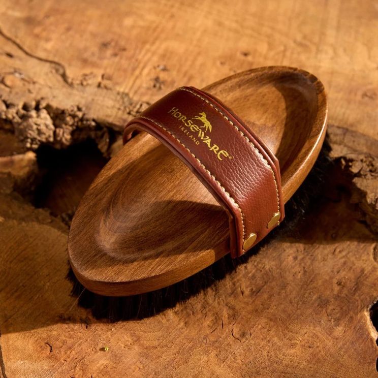 Horseware Polishing Borstel Signature Wood