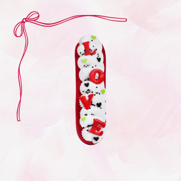 Candy Horse Valentine Eclair